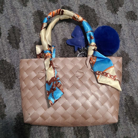 Bamboo Tiny Tote Made In The Phillipines - Picture 2 of 12